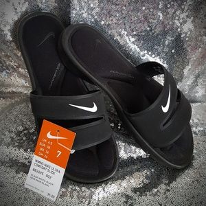 Womens Nike Ultra Comfort Slide